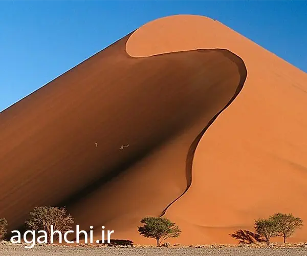 صحرا نامیب یکی از مکان های دیدنی جهان است